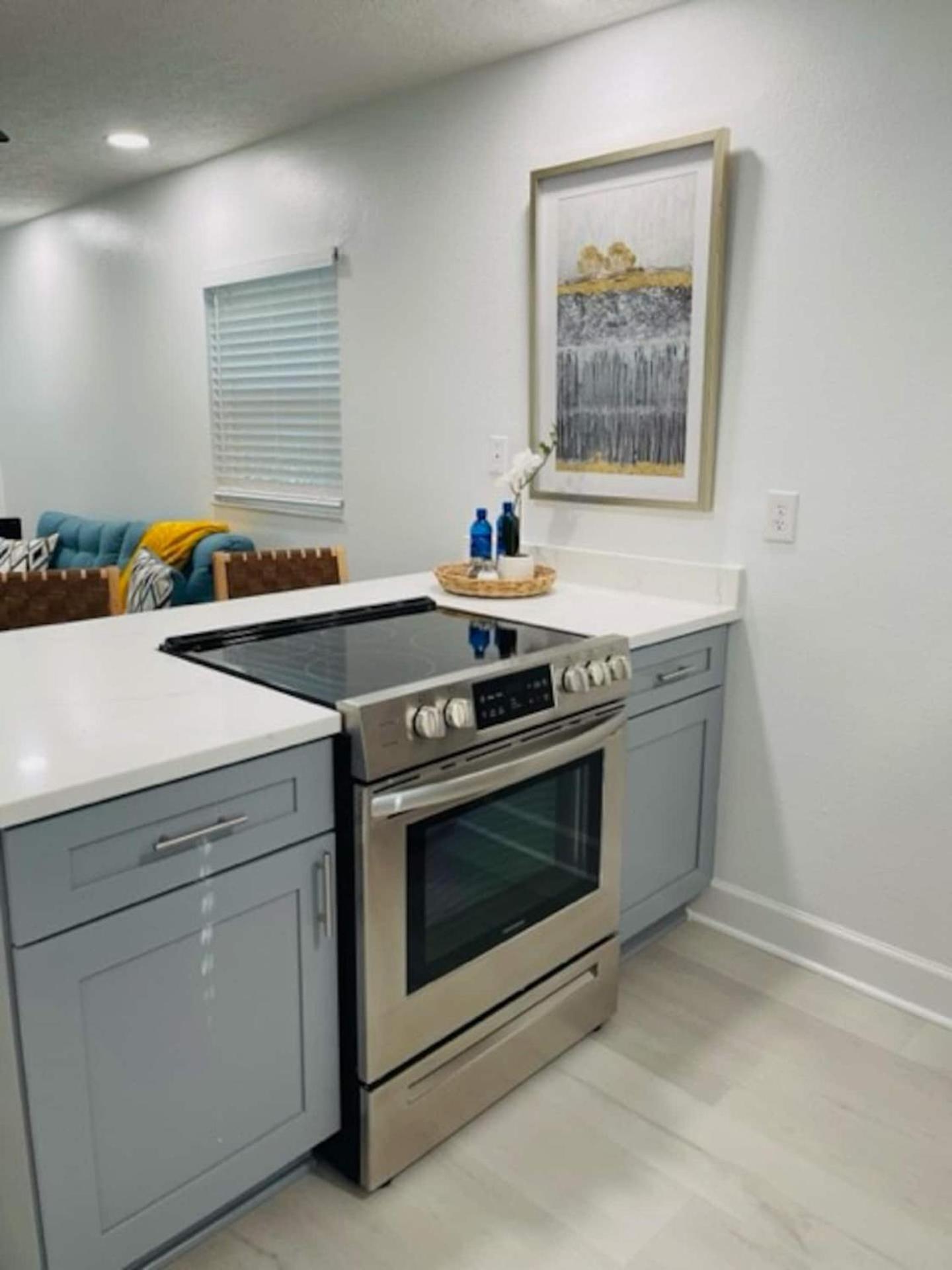 Walk Everywhere! 1-Bedroom Gem In Downtown Hub New Port Richey Zewnętrze zdjęcie