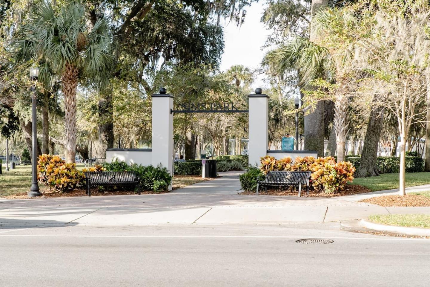 Walk Everywhere! 1-Bedroom Gem In Downtown Hub New Port Richey Zewnętrze zdjęcie